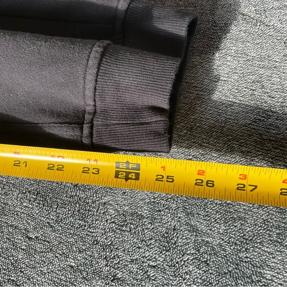 Lululemon Scuba Relaxed High-Rise Jogger
Black Size 4 - Picture 12 of 13